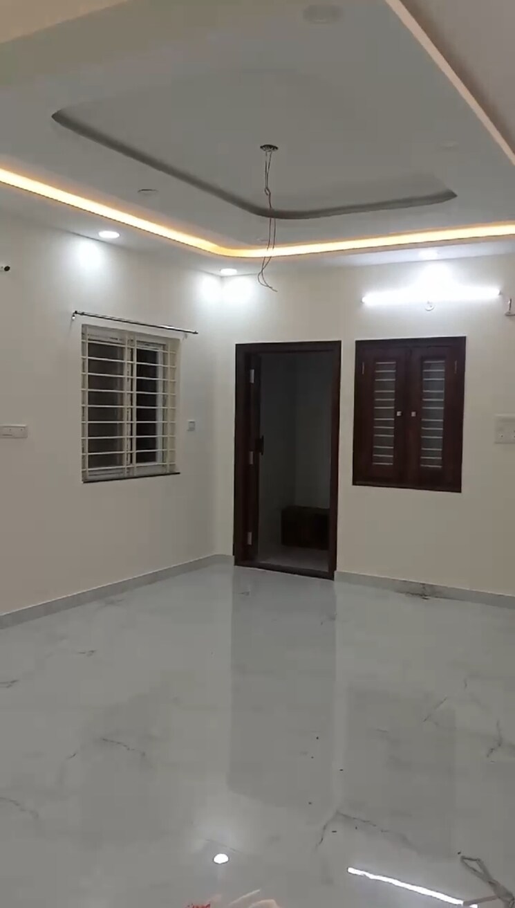 Room, koramangala 3 Bedroom 2000 Sq.Ft. Apartment In Koramangala Bangalore 8288372