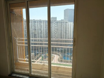 Room in 1 RK Apartment at JP North Elara, Mira Road – for Sale