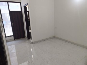 Room in 2 BHK Builder Floor at Buildlopers Hi Tech Homes, Sector 104 – for Sale