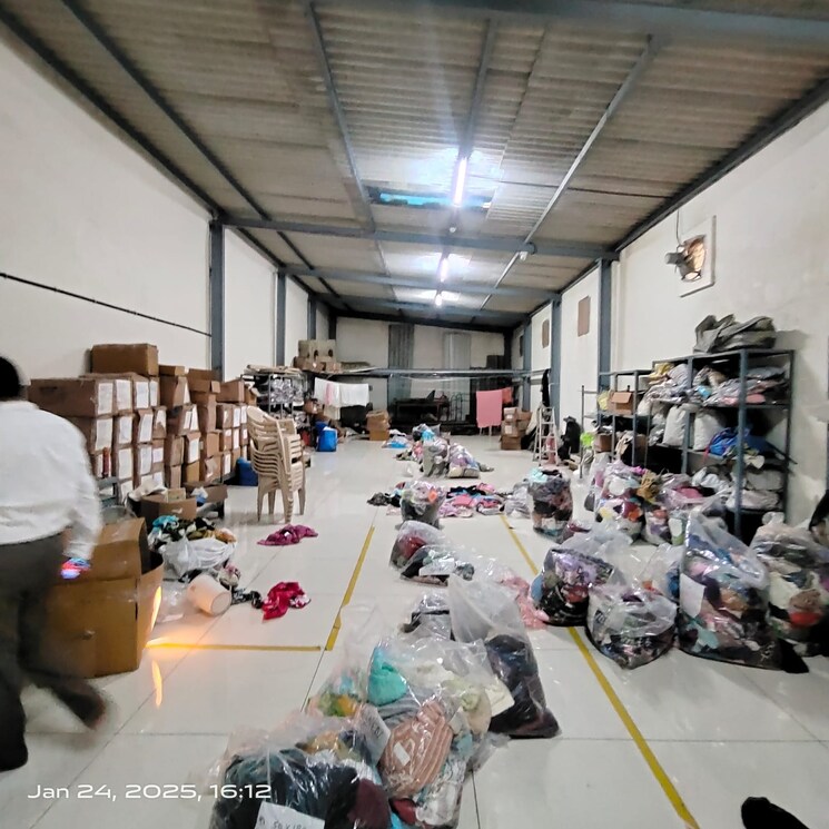 Team Area, kurla west Commercial Warehouse 2800 Sq.Ft. In Kurla West Mumbai 8288392