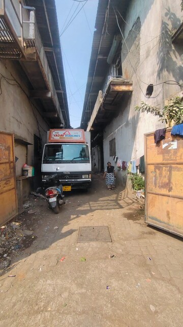 Commercial Warehouse 1300 Sq.Ft. For Rent in Sakinaka Mumbai  8288446