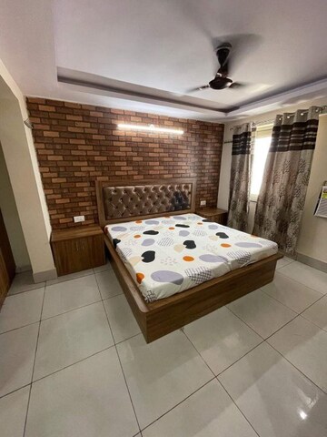 Room in 1 BHK Apartment at HBH Galaxy Apartments, Sector 43 – for Rent