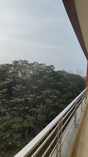 Balcony in 3 BHK Builder Floor at Ansal Sushant Lok I, Sector 43 – for Rent