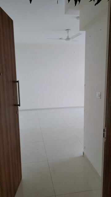 3 BHK Apartment For Rent in Shapoorji Pallonji Joyville Gurgaon, Sector 102