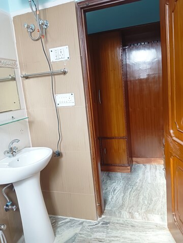 Bathroom in 3 BHK Independent House at RWA Apartments Sector 52, Sector 52 – for Rent