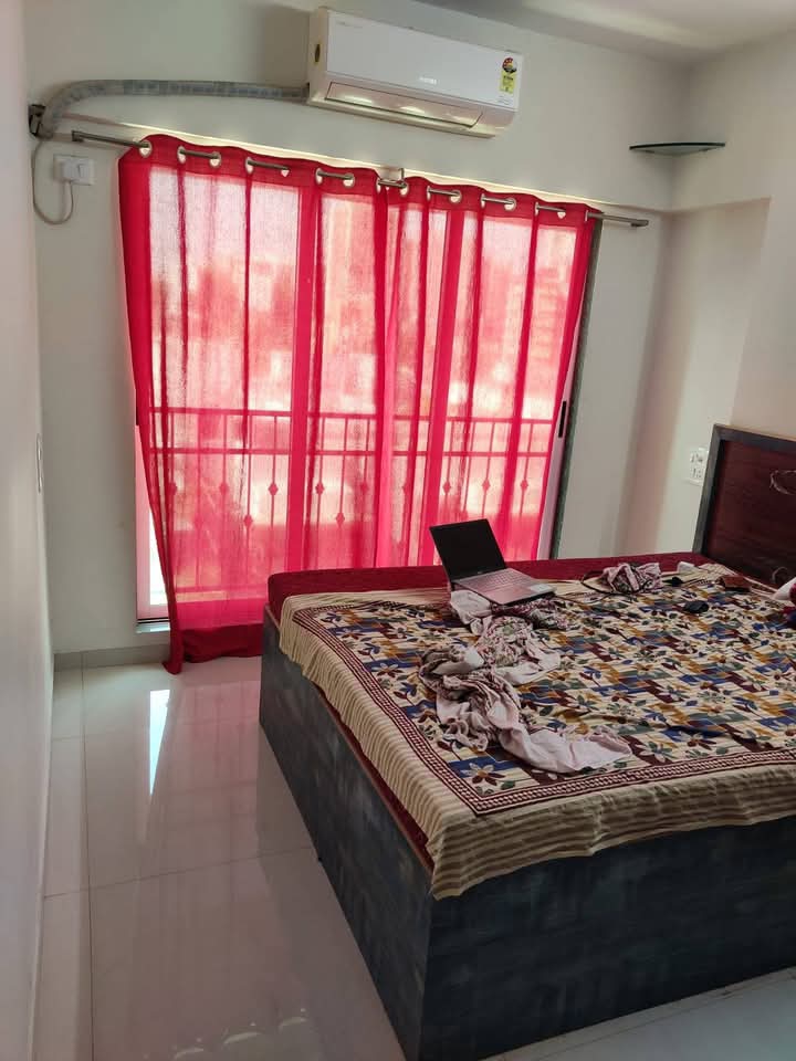 2 BHK Apartment For Sale in Evershine City Avenue II