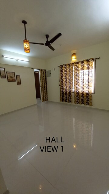 Room in 2 BHK Apartment at Prasun Loreto, Kharadi – for Rent