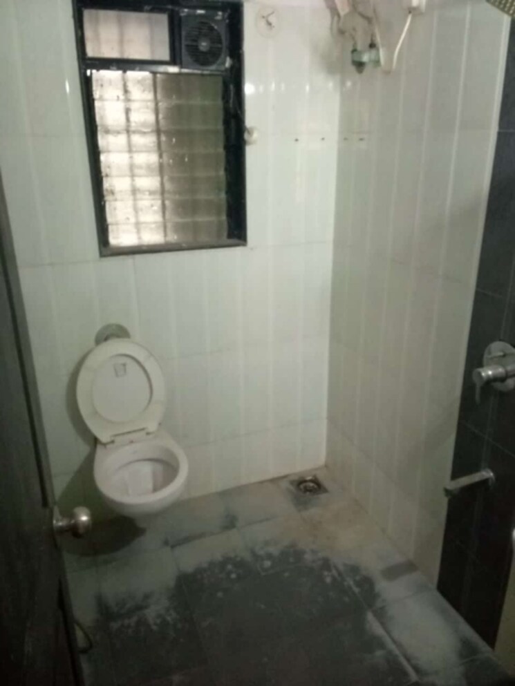 Bathroom, goregaon west 1 Bedroom 420 Sq.Ft. Apartment In Goregaon West Mumbai 8288733