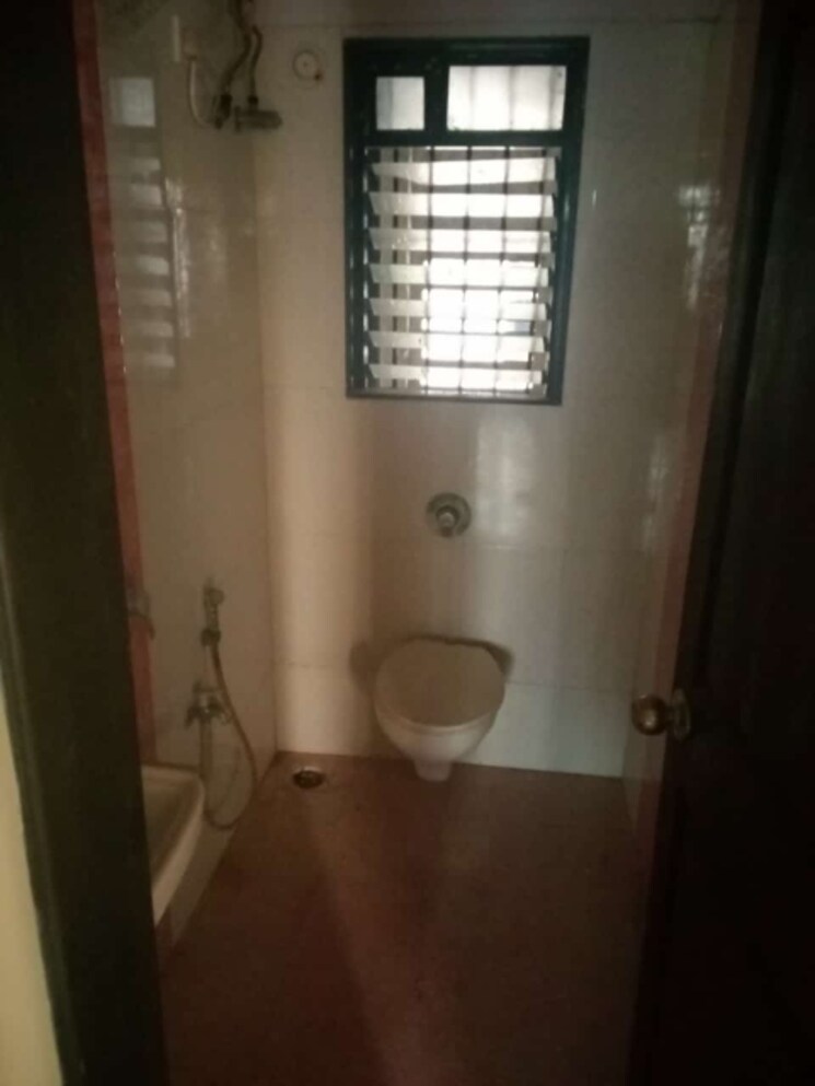 Bathroom, goregaon west 1 Bedroom 420 Sq.Ft. Apartment In Goregaon West Mumbai 8288733