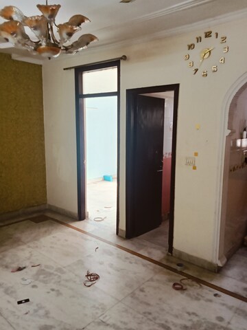 Building Lobby in 1.5 BHK Builder Floor at Ignou Road – for Rent