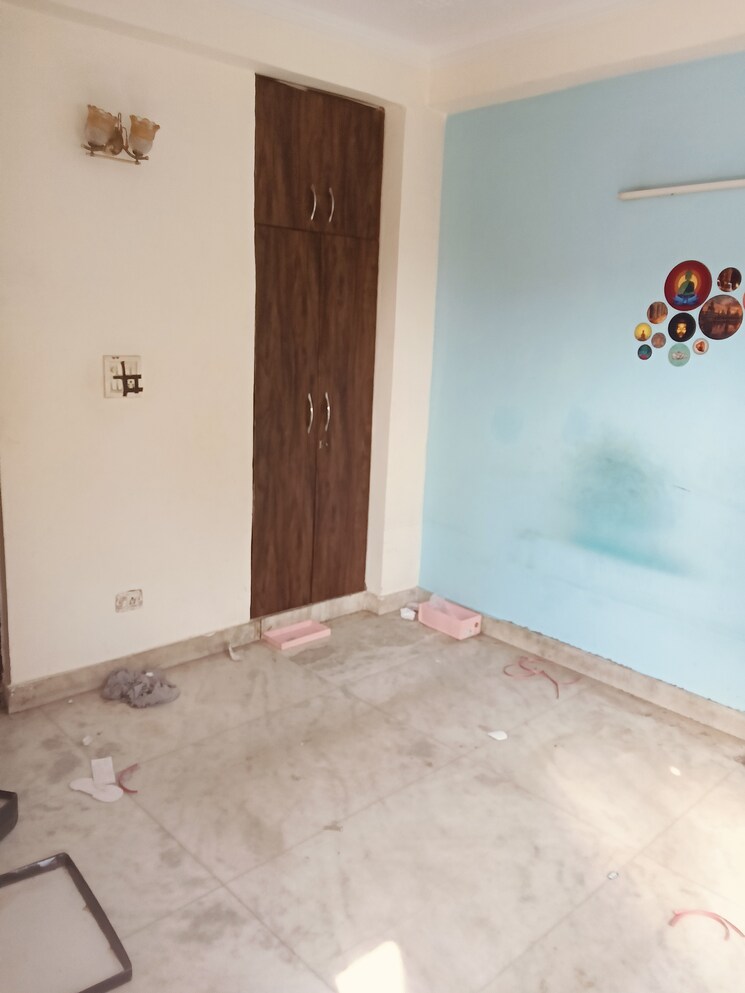 Room, ignou road 1.5 Bedroom 450 Sq.Ft. Builder Floor In Ignou Road Delhi 8288770