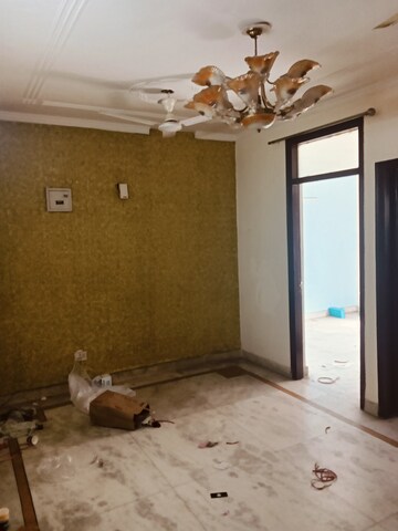 Room in 1.5 BHK Builder Floor at Ignou Road – for Rent