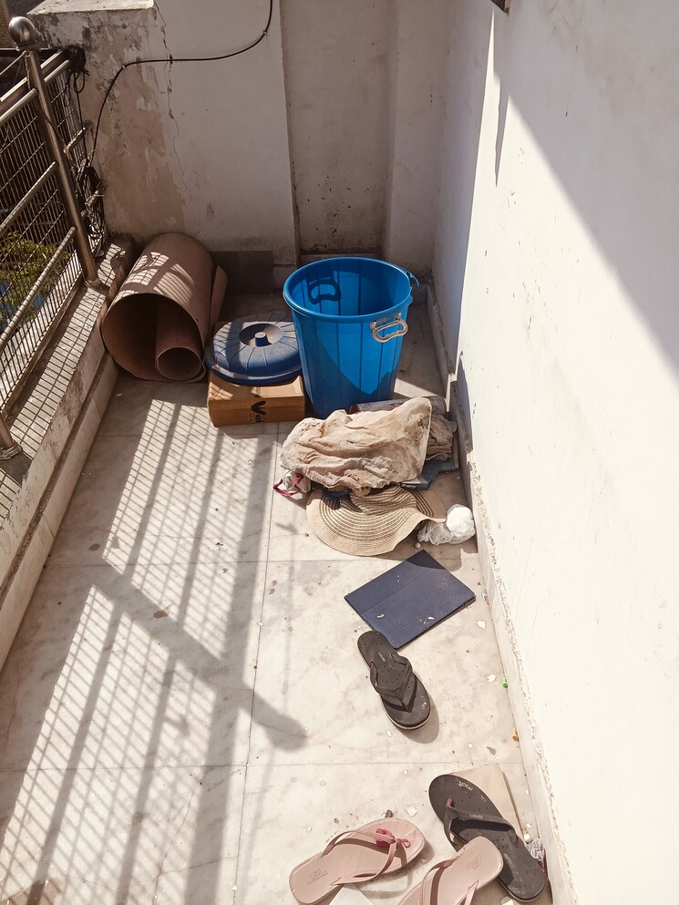 Master Bedroom, ignou road 1.5 Bedroom 450 Sq.Ft. Builder Floor In Ignou Road Delhi 8288770