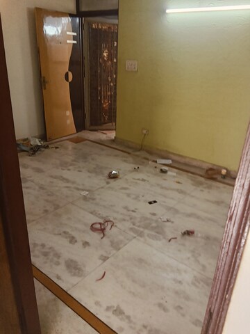 Room in 1.5 BHK Builder Floor at Ignou Road – for Rent