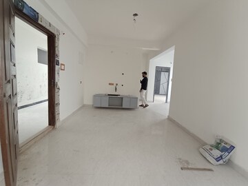 Room in 2 BHK Apartment at Kondapur – for Rent