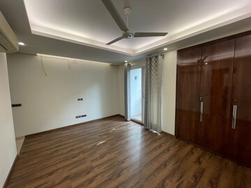 Room in 1 RK Builder Floor at Defence Colony – for Rent