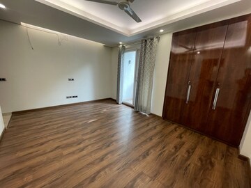 Room in 1 RK Builder Floor at Defence Colony – for Rent