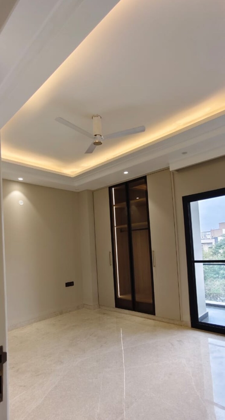 undefined, surajmal vihar 3 Bedroom 1800 Sq.Ft. Builder Floor In Surajmal Vihar Delhi 8288842