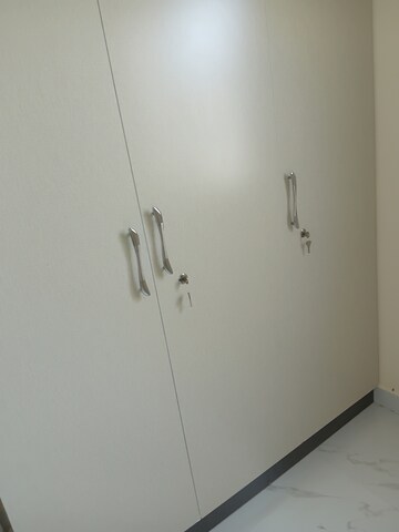 Furnished Amenities in 3 BHK Apartment at Manikonda – for Rent