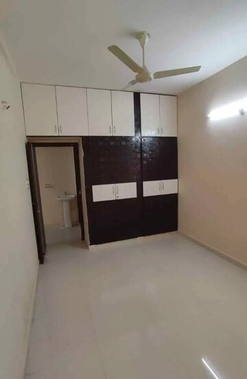 Room in 2 BHK Apartment at Begumpet – for Rent