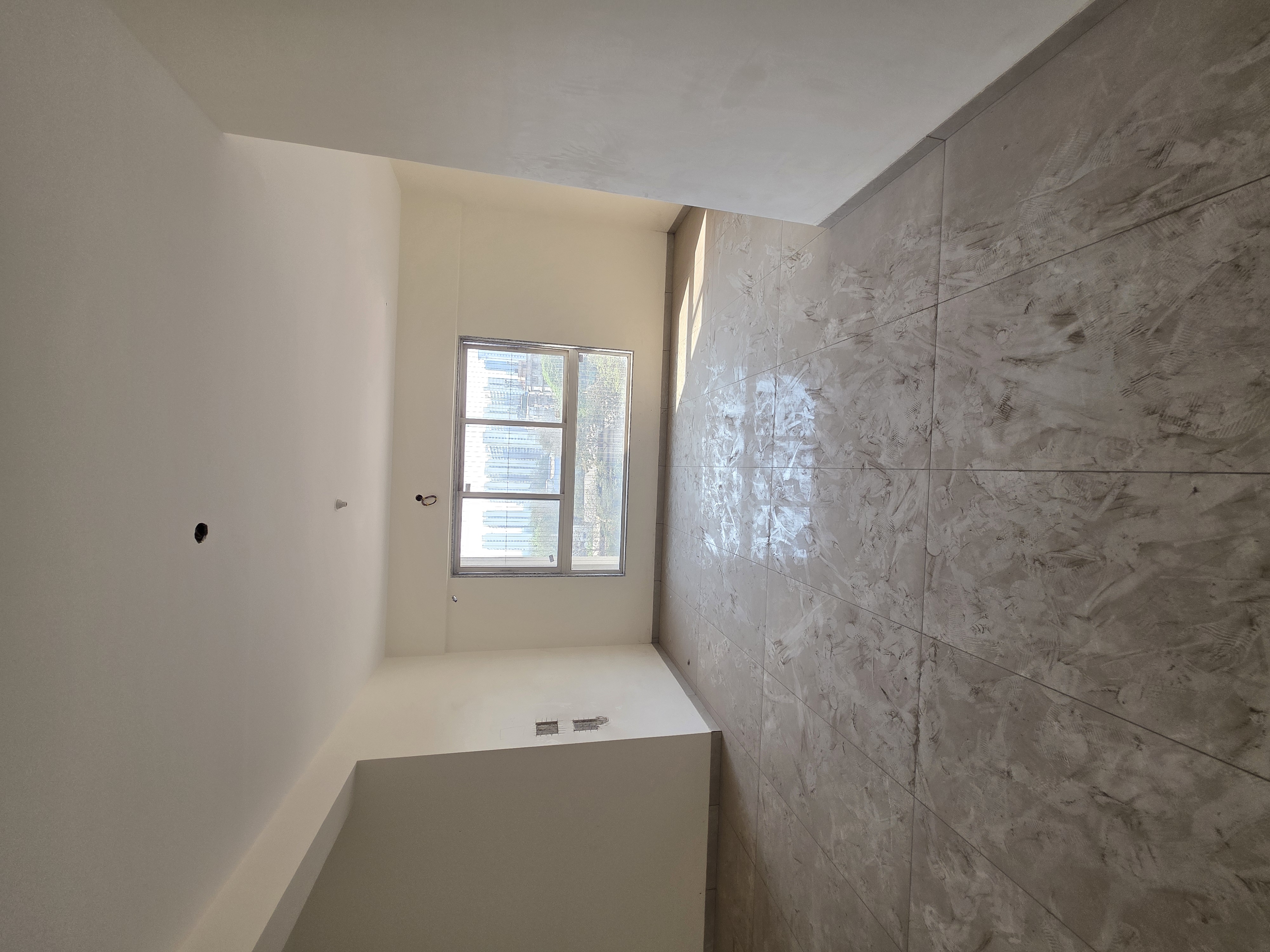 1 BHK + Extra Room Apartment For Sale in Limra Burj Qadri