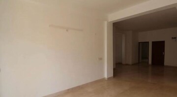 Room in 3 BHK Apartment at SS Almeria, Sector 84 – for Rent