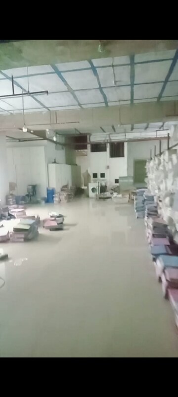 Parking in  Warehouse at Andheri East – for Rent