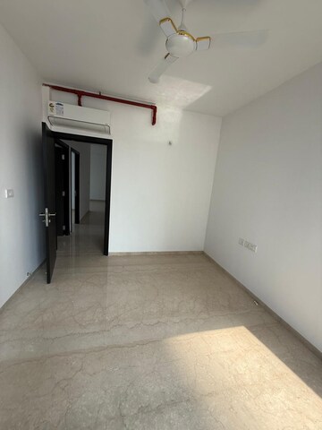 3 BHK Apartment For Rent in Oberoi Sky City, Borivali East