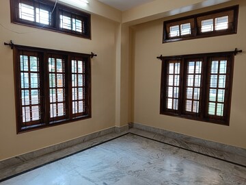 Room in 5 BHK Independent House at Sarat Bose Road – for Sale