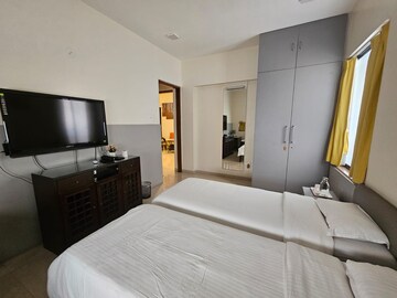 Bedroom in 4 BHK Villa at Pipeline Road – for Rent