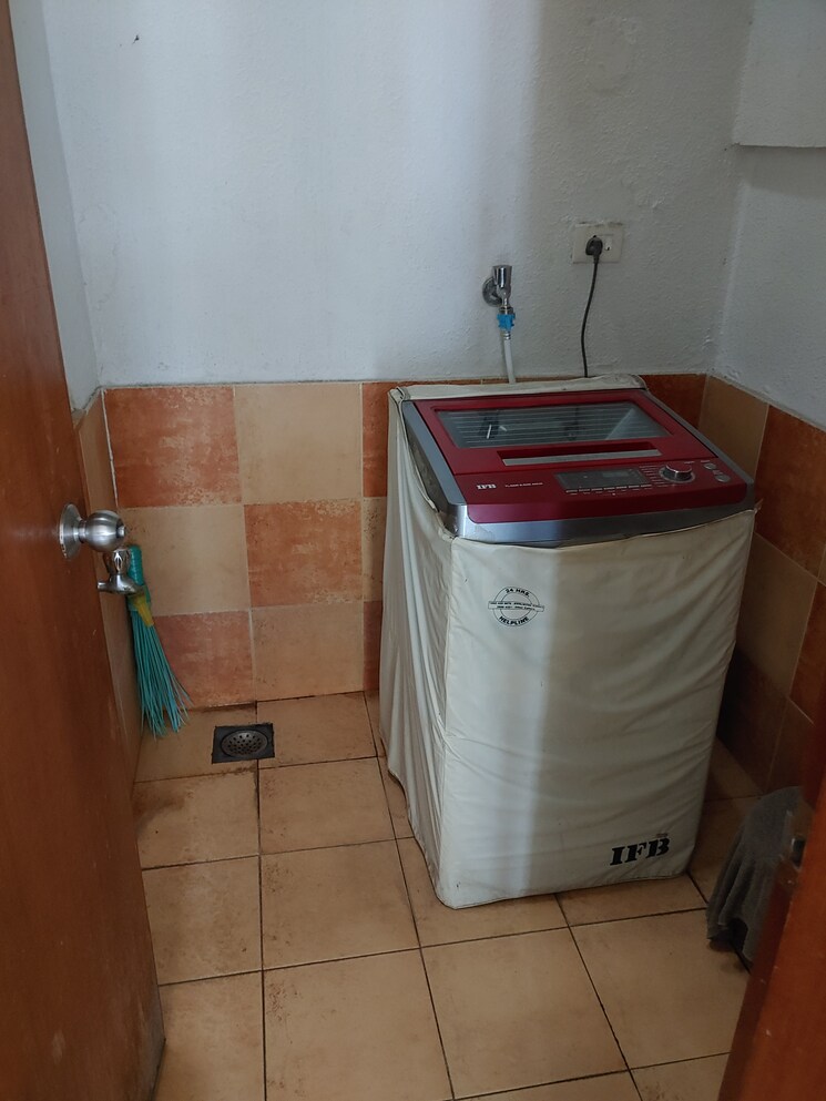 Bathroom, rohan-leher 3 Bedroom 1445 Sq.Ft. Apartment In Baner Pune 8289099