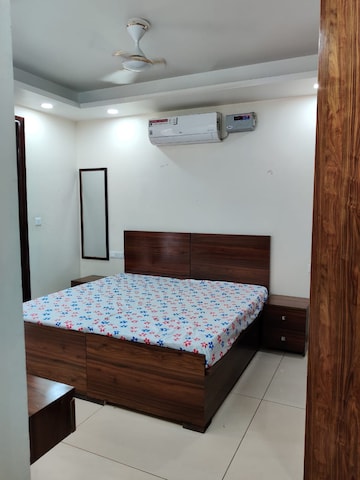 Bedroom in 2 BHK Builder Floor at Sector 38 – for Rent
