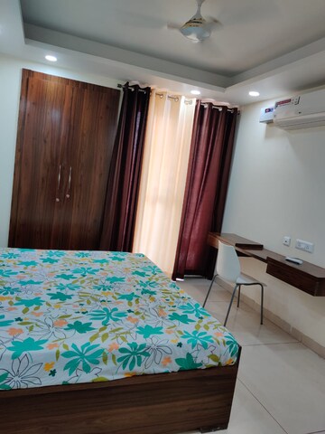 Bedroom in 2 BHK Builder Floor at Sector 38 – for Rent