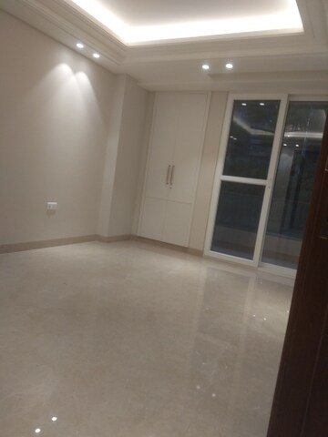 Room in 4 BHK Builder Floor at New Friends Colony – for Rent