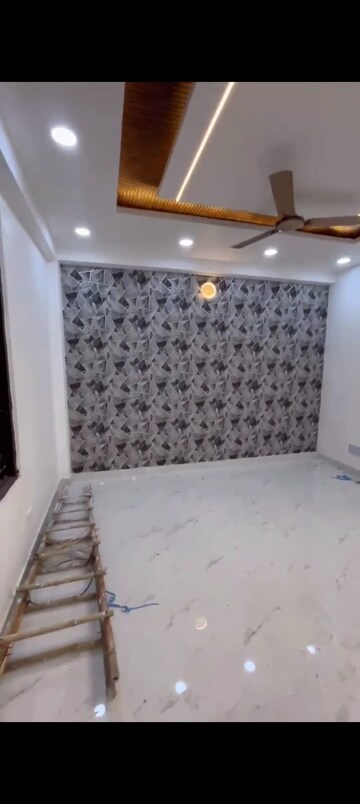 Bedroom in 2 BHK Builder Floor at Vaishali Sector 3 – for Sale