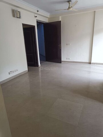 Room in 2 BHK Apartment at Paras Tierea, Sector 137 – for Sale