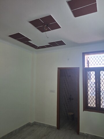 Furnished Amenities in 2 BHK Builder Floor at Uttam Nagar – for Sale