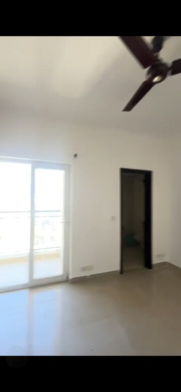Room in 2 BHK Apartment at Paramount Floraville, Sector 137 – for Sale