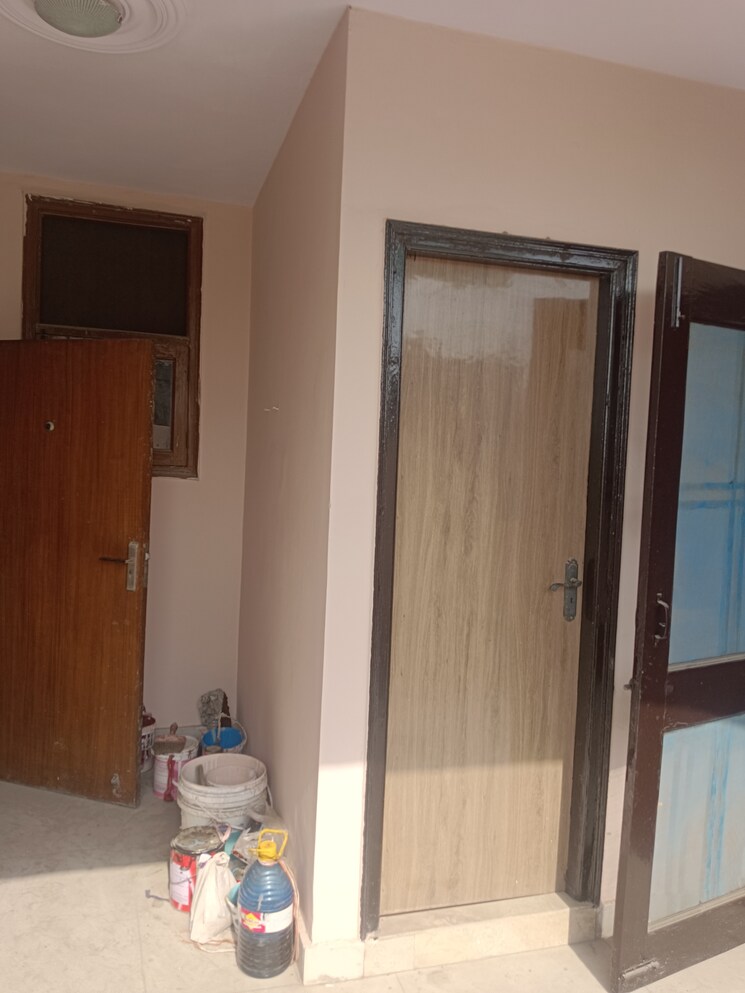 Room, rwa-apartments-sector-52 1 RK 450 Sq.Ft. Villa In Sector 52 Noida 8289340