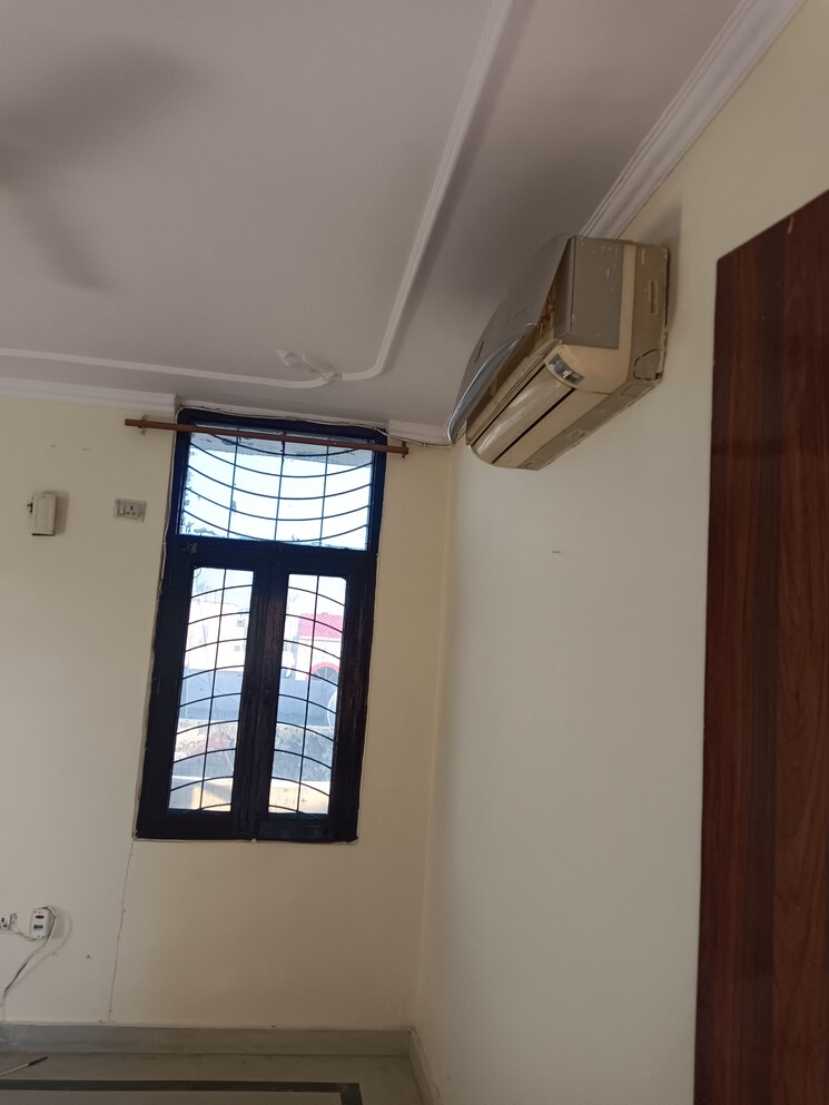 undefined, rwa-apartments-sector-52 1 RK 450 Sq.Ft. Villa In Sector 52 Noida 8289340