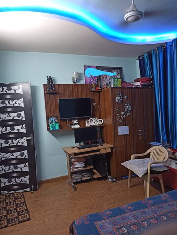 Living Room in 3 BHK Builder Floor at RPS Palm Drive, Sector 88 – for Rent