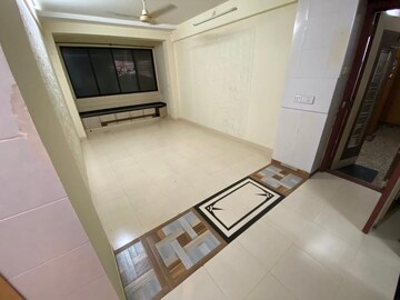 Room in 1 BHK Apartment at Madhugiri Chs, Chembur – for Rent