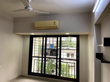 Room in 3 BHK Apartment at Nellai Heights, Chembur – for Rent