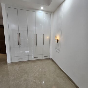 Room in 3 BHK Builder Floor at New Rajinder Nagar – for Sale