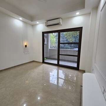Room in 3 BHK Builder Floor at New Rajinder Nagar – for Sale