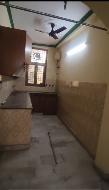 Living Room in 3 BHK Builder Floor at Spring Field, Sector 31 – for Rent