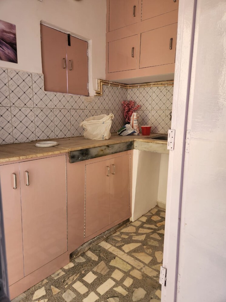 Kitchen, spring-field 1 Bedroom 100 Sq.Yd. Builder Floor In Sector 31 Faridabad 8289663