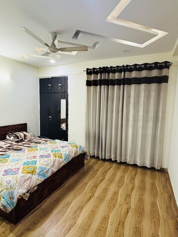 Bedroom in 3 BHK Builder Floor at Ardee City, Sector 52 – for Rent