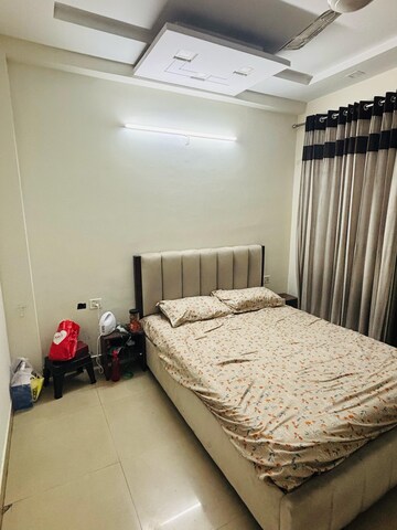 Bedroom in 3 BHK Builder Floor at Ardee City, Sector 52 – for Rent