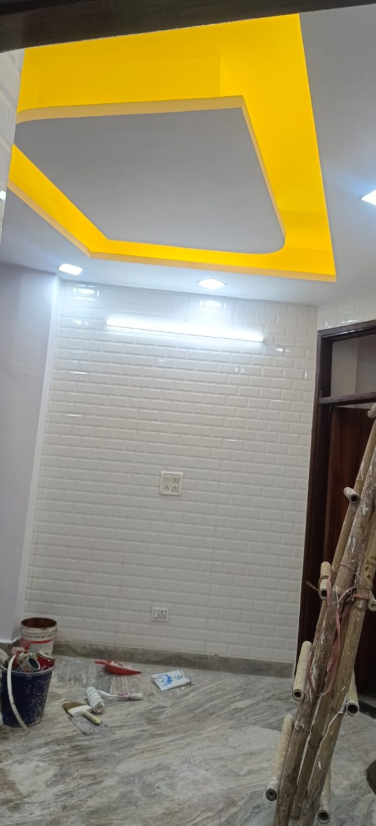 Room, shaheen bagh 2 Bedroom 55 Sq.Yd. Apartment In Shaheen Bagh Delhi 8289742